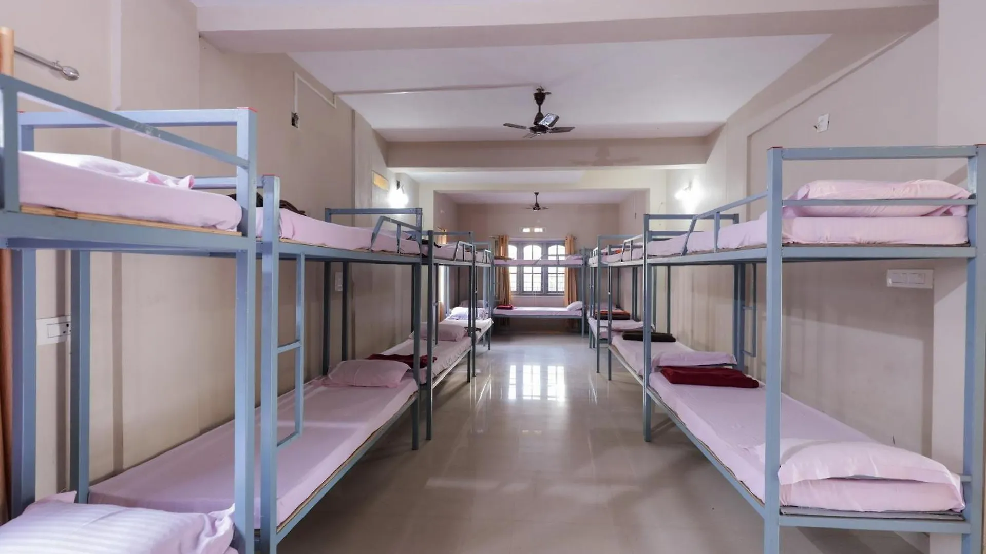 Hotel Wintergates Padinjarathara