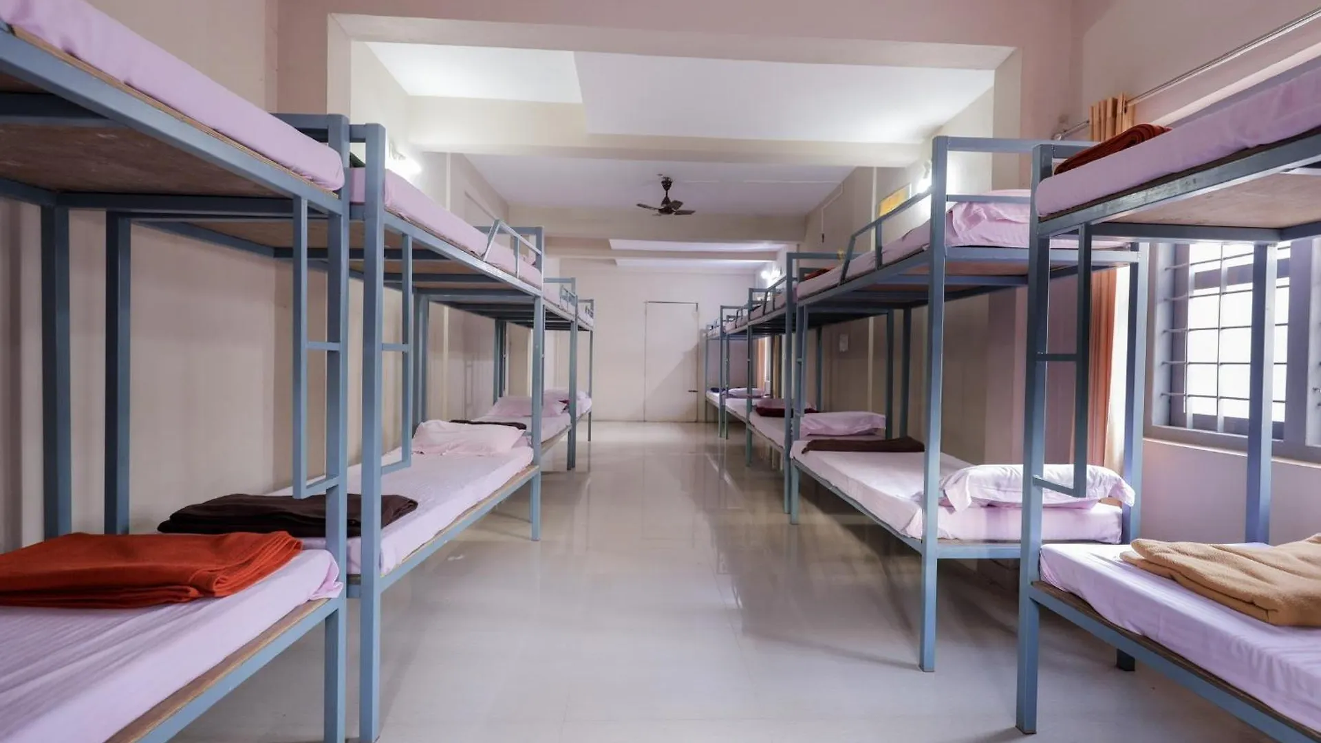 Hotel Wintergates Padinjarathara