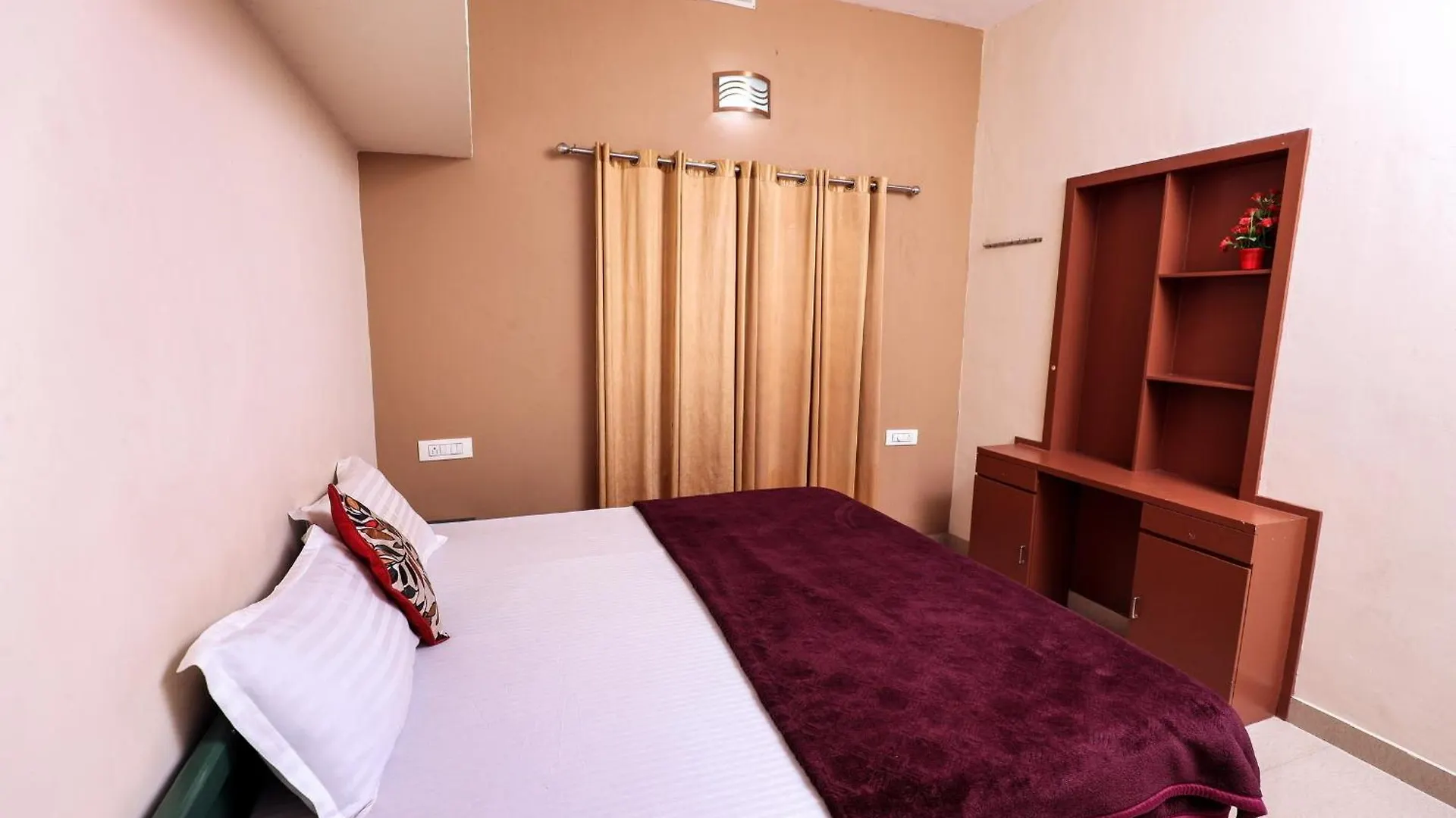 Hotel Wintergates Padinjarathara