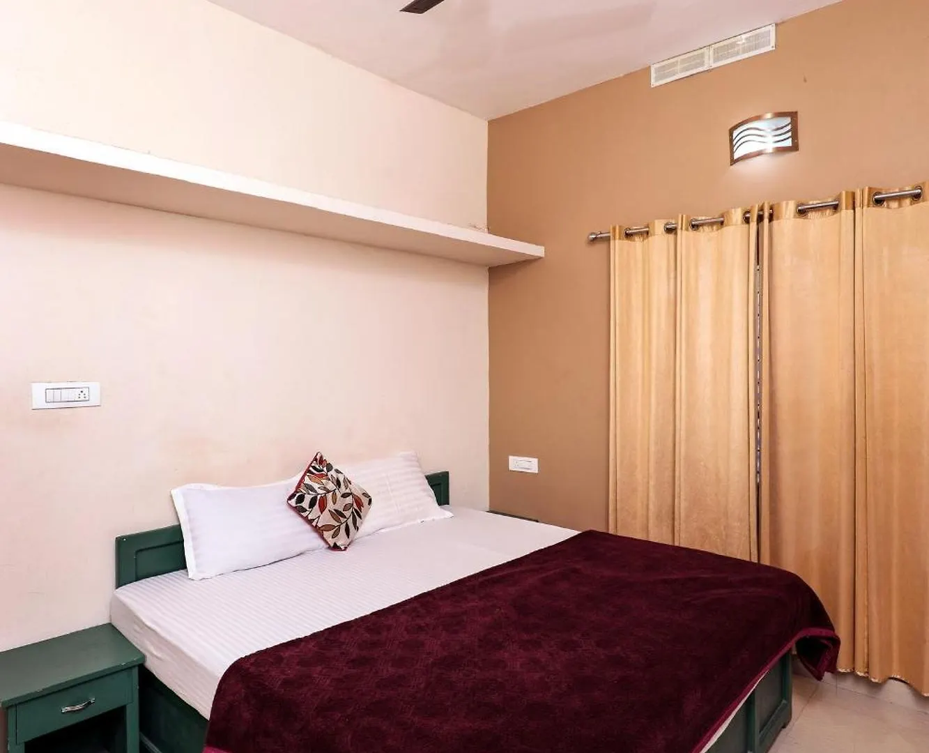 Hotel Wintergates Padinjarathara 0*,