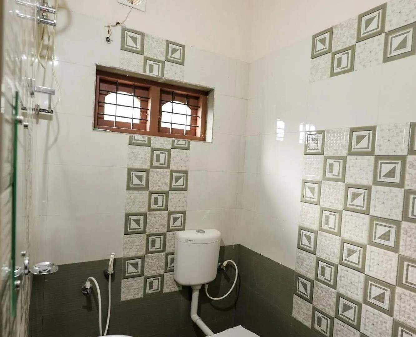 Hotel Wintergates Padinjarathara