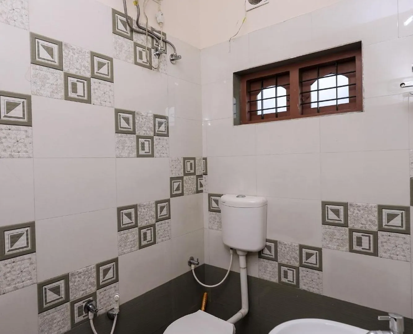 Hotel Wintergates Padinjarathara